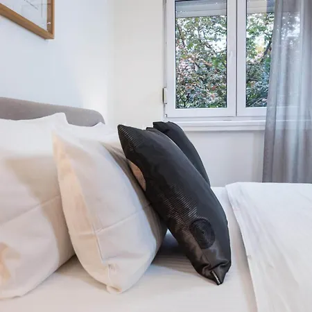 One Bedroom Sima